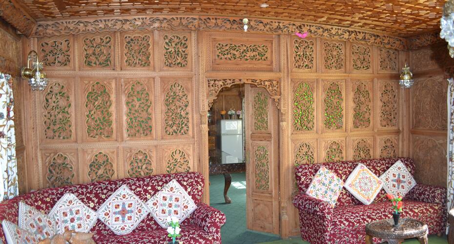 Califonia Group of Houseboat, Srinagar 4